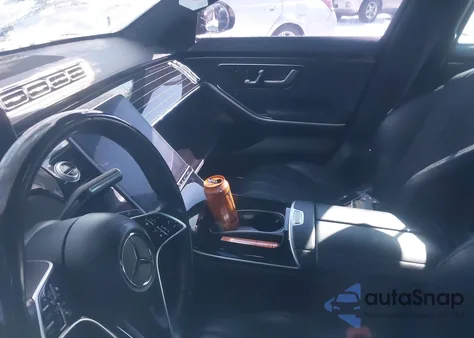 2022 Mercedes-Benz S 580 4Matic z USA, uszkodzony, nr VIN W1K6G7GBXNA141753